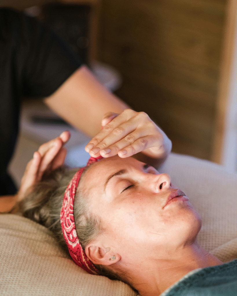 Sessão de Reiki personalizado Porto Portugal Urban Peace.pt mestre formada na Tailândia.